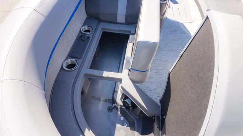 Slide: The Image of Bennington 22 M Swingback 2026 - 20