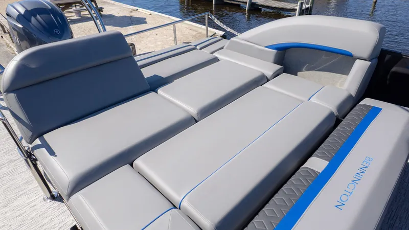 Slide: The Image of Bennington 22 M Swingback 2026 - 9