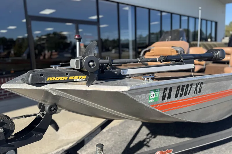 Slide: The Image of 2018 Tracker Bass Tracker 40th Anniversary Heritage Edition with Minn Kota Edge motor. - 4