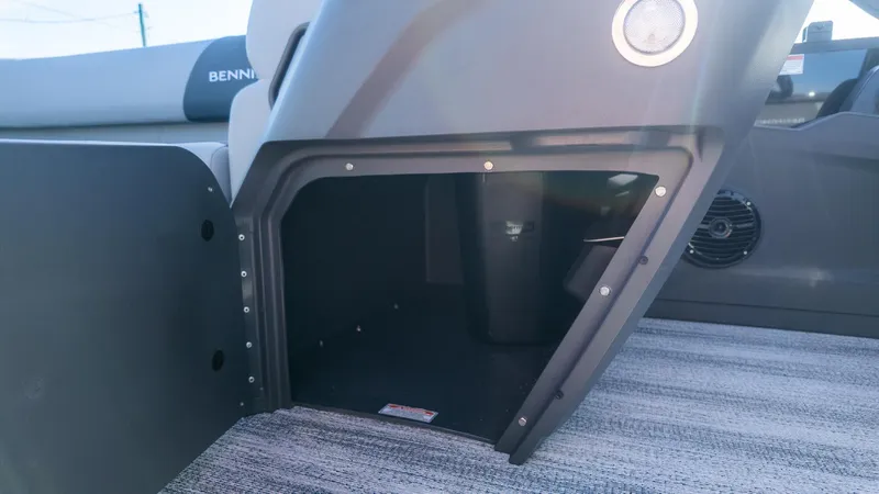 Slide: The Image of Bennington 22 S FISH AND CRUISE 2026 - 20