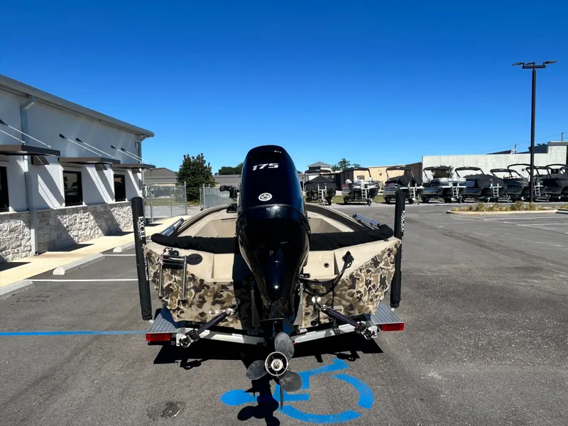 Slide: The Image of Excel Bay Pro Elite 220 2023 - 6