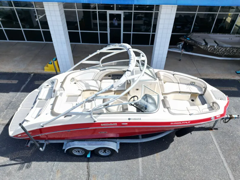 Slide: The Image of Yamaha 242 Limited S 2014 - 5