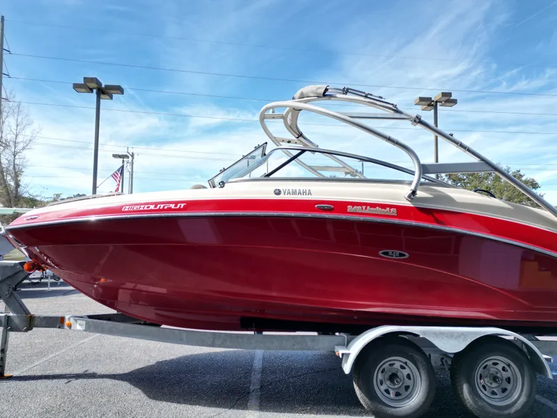 Slide: The Image of Yamaha 242 Limited S 2014 - 9