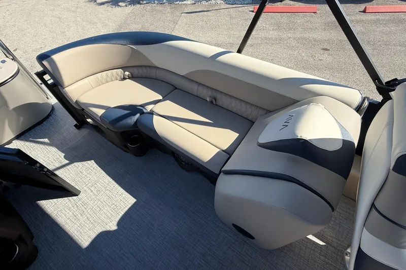 Slide: The Image of Luxurious seating on 2026 Avalon 2385 LSZ Quad Lounger, Tri Toon, High Performance boat. - 19