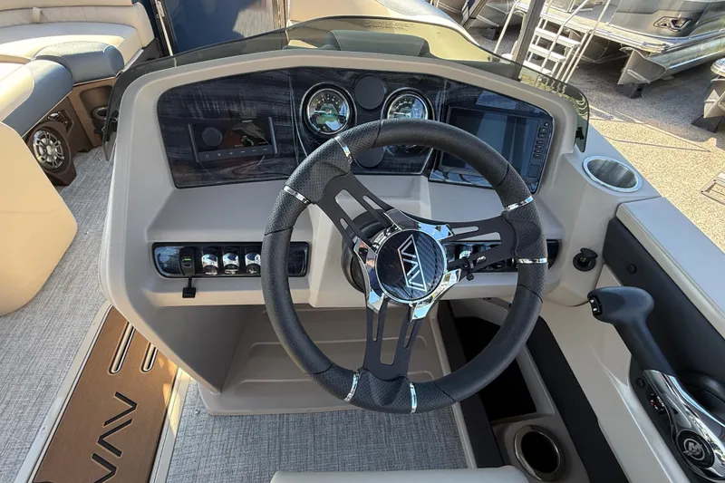 Slide: The Image of Steering console of 2026 Avalon 2385 LSZ Quad Lounger Tri Toon boat. - 22