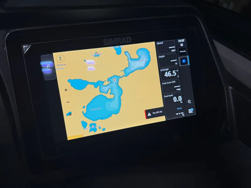 Slide: The Image of Tahoe Cascade 2385 Elite Windshield Tritoon & Honda 4-Stroke EFI 2026 - 15