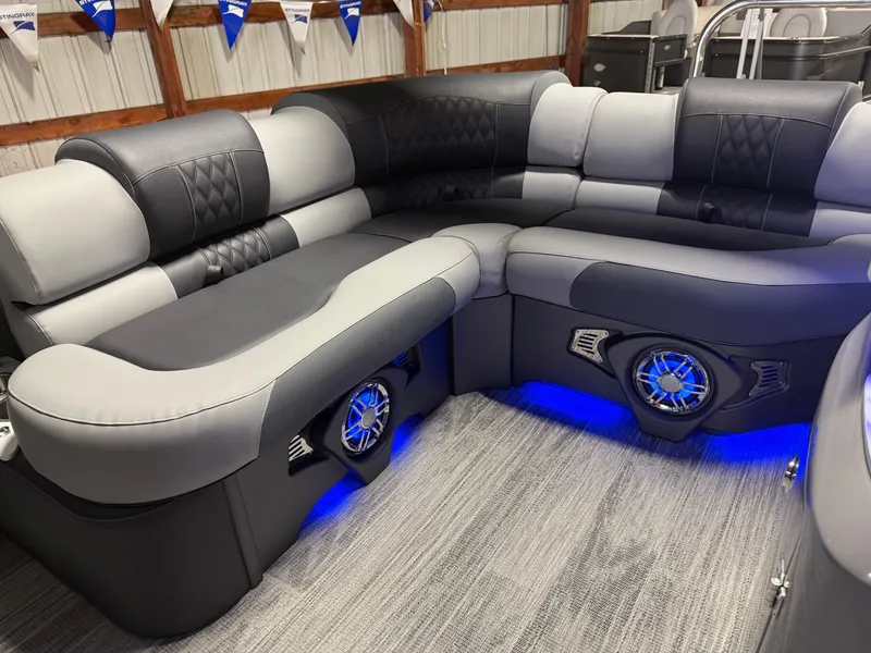 Slide: The Image of Tahoe Cascade 2385 Elite Windshield Tritoon & Honda 4-Stroke EFI 2026 - 29