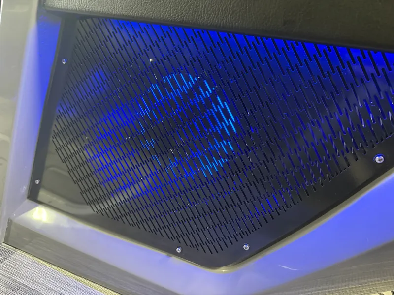 Slide: The Image of Tahoe Cascade 2385 Elite Windshield Tritoon & Honda 4-Stroke EFI 2026 - 30