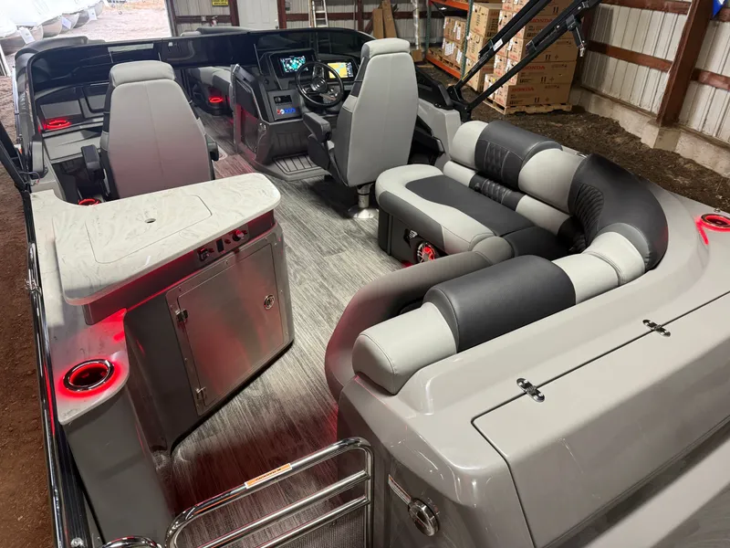 Slide: The Image of Tahoe Cascade 2385 Elite Windshield Tritoon & Honda 4-Stroke EFI 2026 - 25