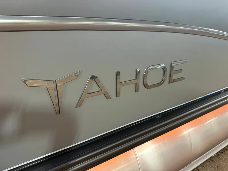 Slide: The Image of Tahoe Cascade 2385 Elite Windshield Tritoon & Honda 4-Stroke EFI 2026 - 51