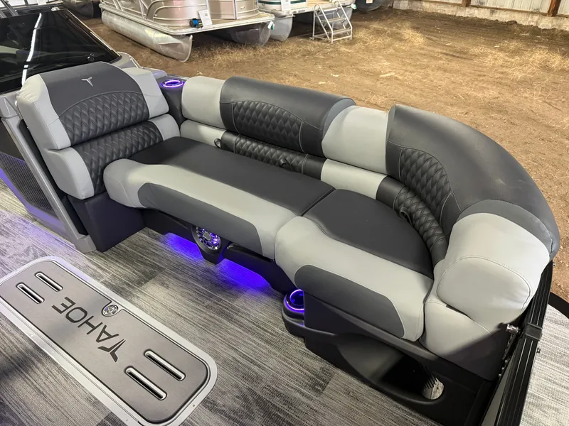 Slide: The Image of Tahoe Cascade 2385 Elite Windshield Tritoon & Honda 4-Stroke EFI 2026 - 9