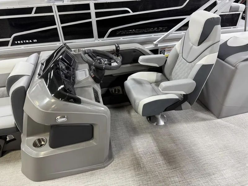Slide: The Image of Tahoe LTZ 2385 Quad Lounge & Honda 4-Stroke EFI 2025 - 13