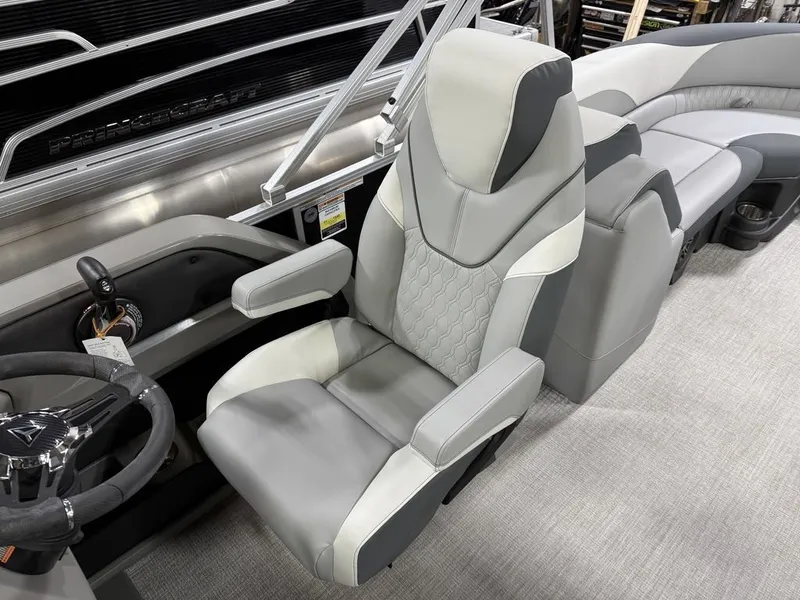 Slide: The Image of Tahoe LTZ 2385 Quad Lounge & Honda 4-Stroke EFI 2025 - 14