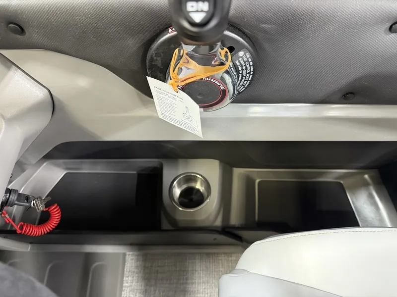 Slide: The Image of Tahoe LTZ 2385 Quad Lounge & Honda 4-Stroke EFI 2025 - 19