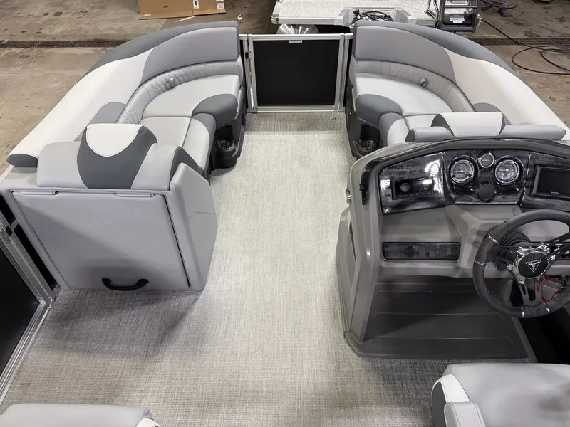 Slide: The Image of Tahoe LTZ 2385 Quad Lounge & Honda 4-Stroke EFI 2025 - 31