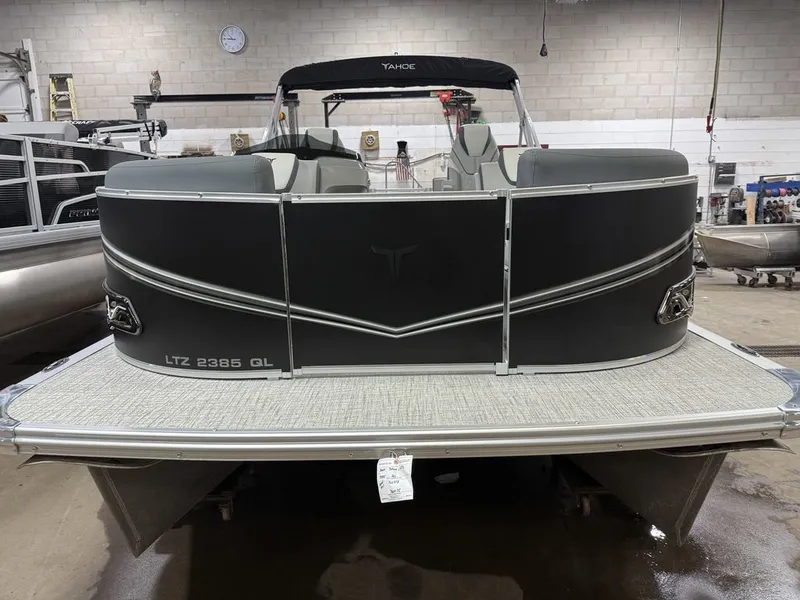 Slide: The Image of Tahoe LTZ 2385 Quad Lounge & Honda 4-Stroke EFI 2025 - 33