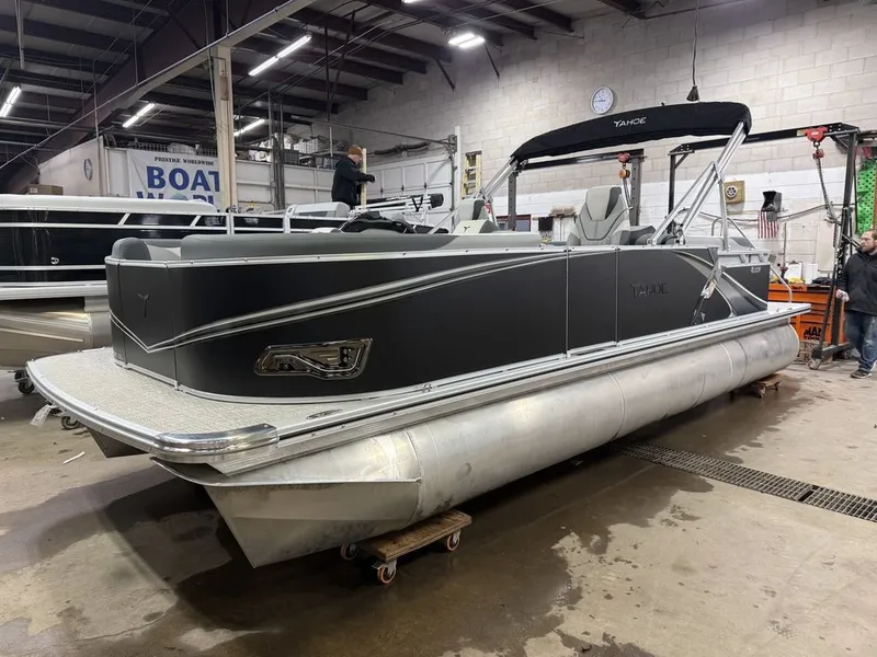 Slide: The Image of Tahoe LTZ 2385 Quad Lounge & Honda 4-Stroke EFI 2025 - 37