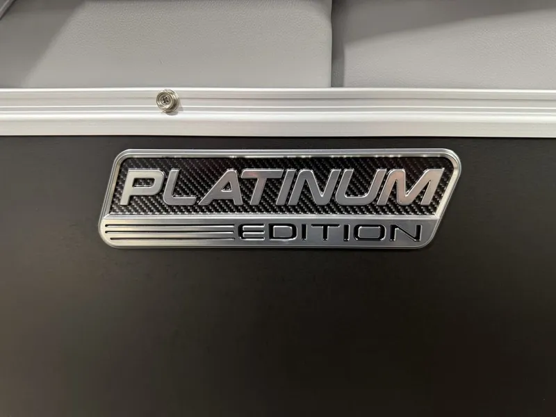 Slide: The Image of Tahoe LTZ 2385 Quad Lounge & Honda 4-Stroke EFI 2025 - 40