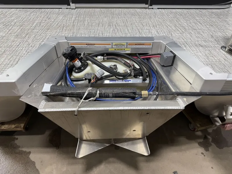 Slide: The Image of Tahoe LTZ 2385 Quad Lounge & Honda 4-Stroke EFI 2025 - 43