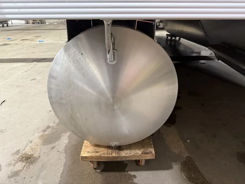 Slide: The Image of Tahoe LTZ 2385 Quad Lounge & Honda 4-Stroke EFI 2025 - 44