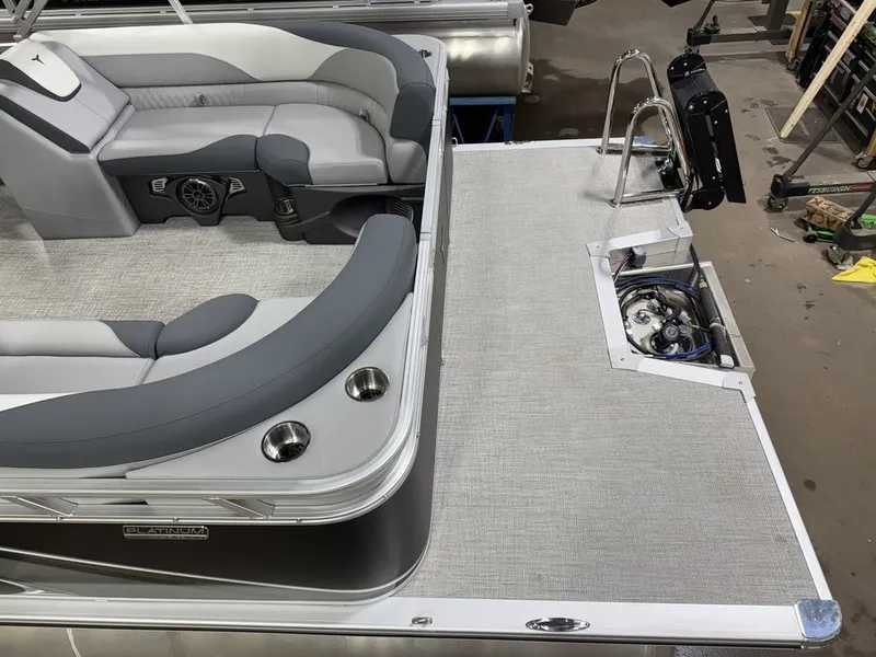 Slide: The Image of Tahoe LTZ 2385 Quad Lounge & Honda 4-Stroke EFI 2025 - 7