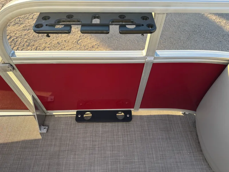 Slide: The Image of Sun Tracker Fishin Barge 20 DLX Pontoon 2020 - 11