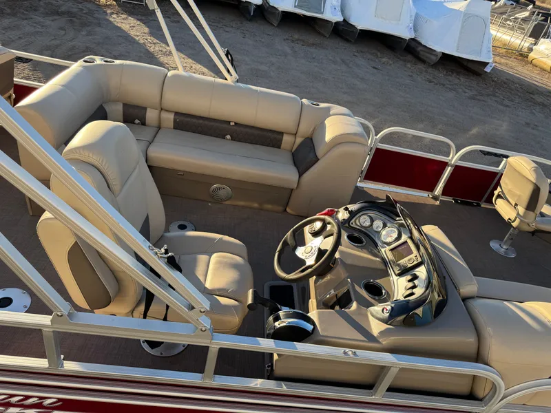 Slide: The Image of Sun Tracker Fishin Barge 20 DLX Pontoon 2020 - 34