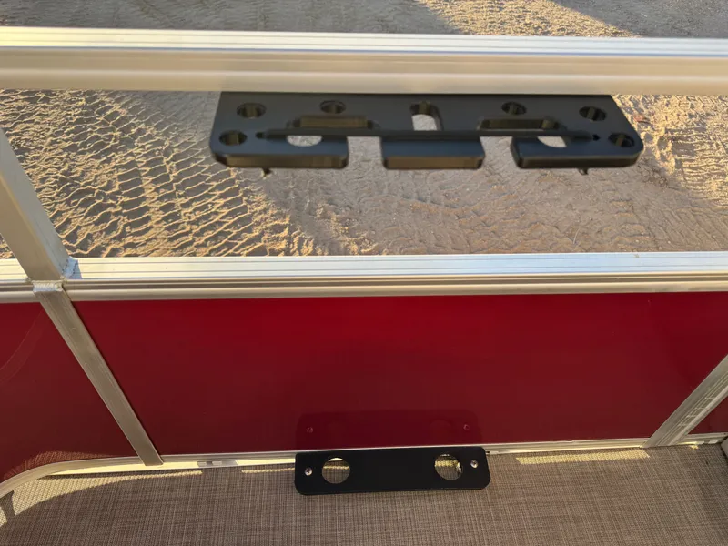 Slide: The Image of Sun Tracker Fishin Barge 20 DLX Pontoon 2020 - 48