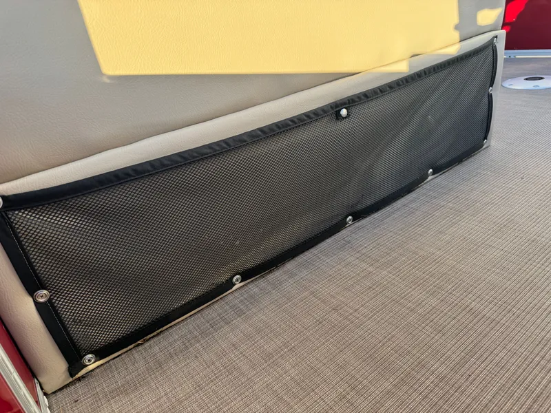 Slide: The Image of Sun Tracker Fishin Barge 20 DLX Pontoon 2020 - 49