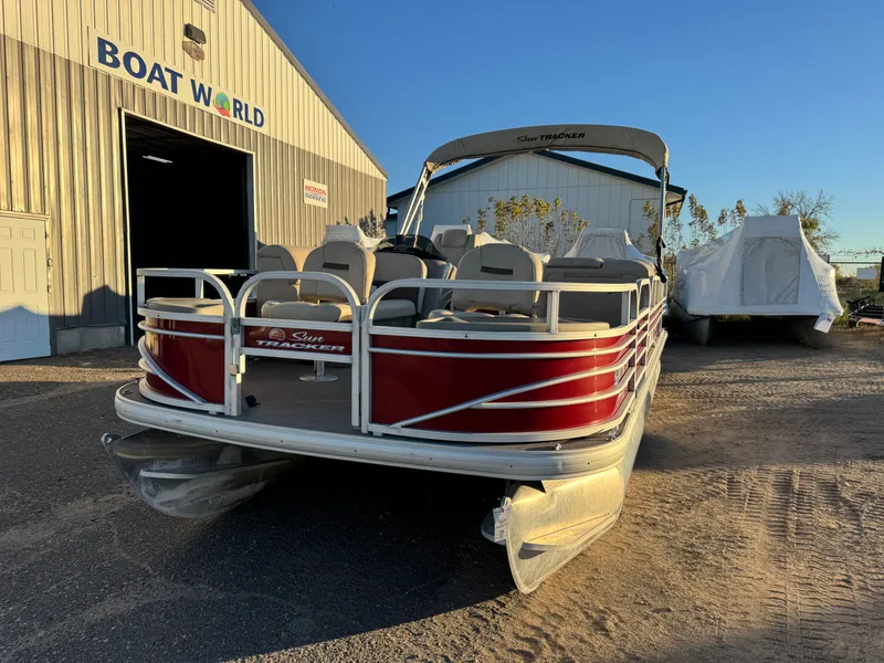 Slide: The Image of Sun Tracker Fishin Barge 20 DLX Pontoon 2020 - 57