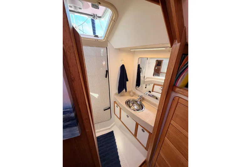 Slide: The Image of Catalina 42 MkII 2005 - 68