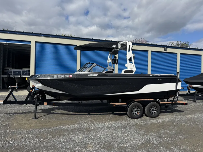 Slide: The Image of Nautique Super Air GS GS22 2025 - 1