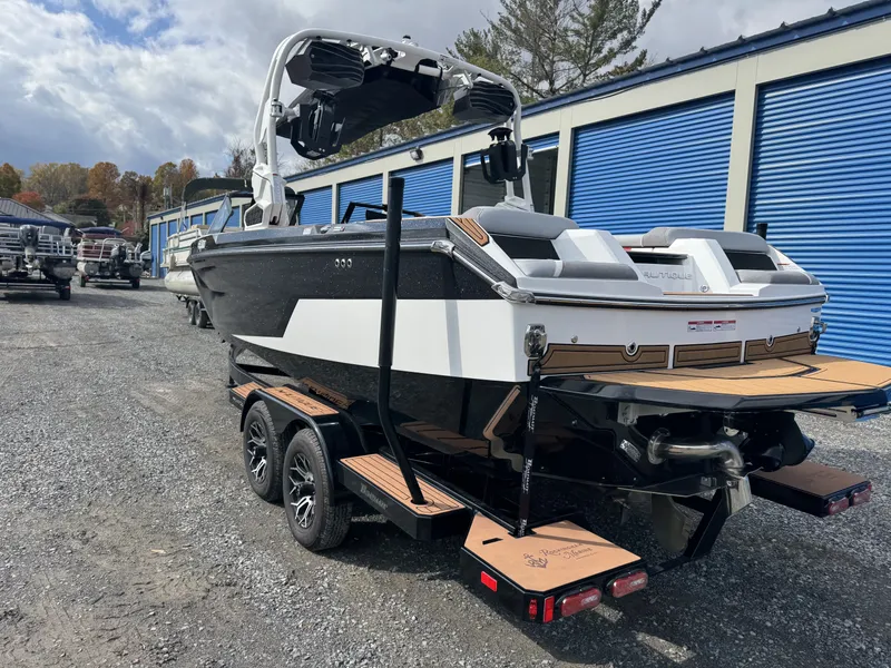 Slide: The Image of Nautique Super Air GS GS22 2025 - 22