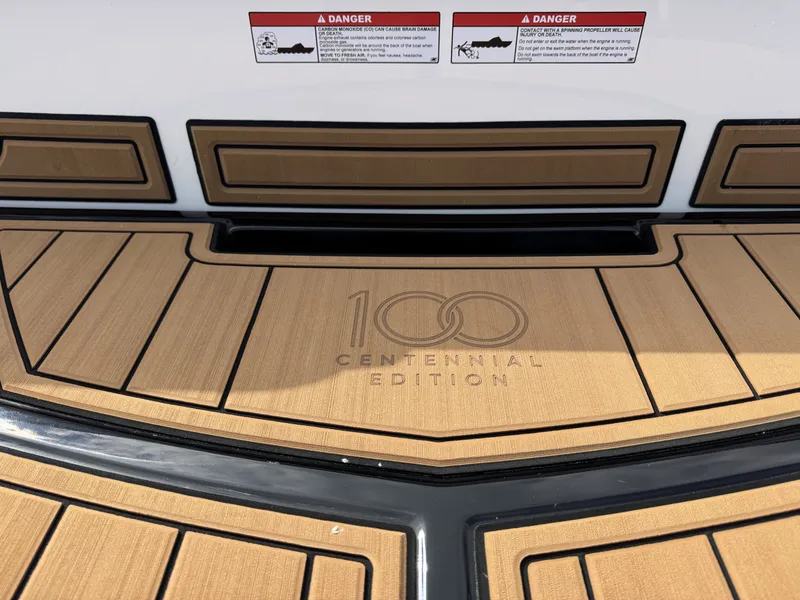 Slide: The Image of Nautique Super Air GS GS22 2025 - 23