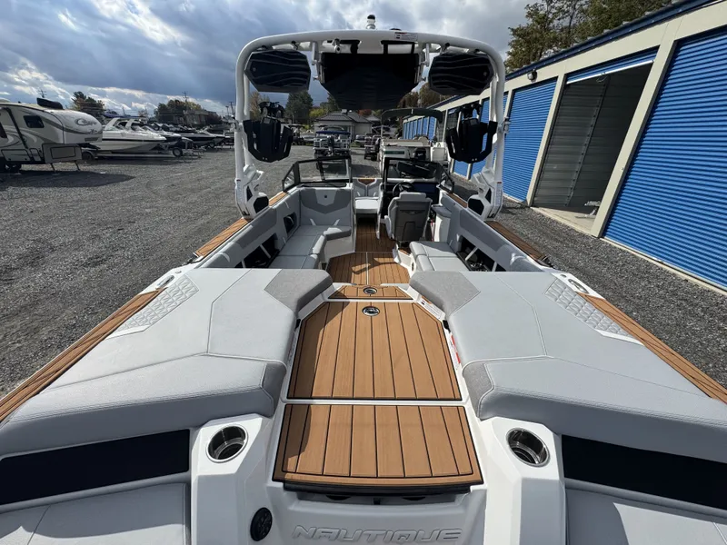 Slide: The Image of Nautique Super Air GS GS22 2025 - 28