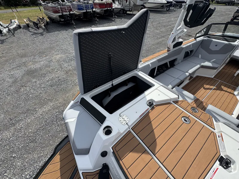 Slide: The Image of Nautique Super Air GS GS22 2025 - 29