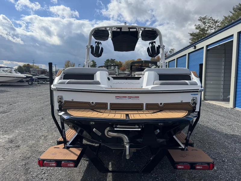 Slide: The Image of Nautique Super Air GS GS22 2025 - 4