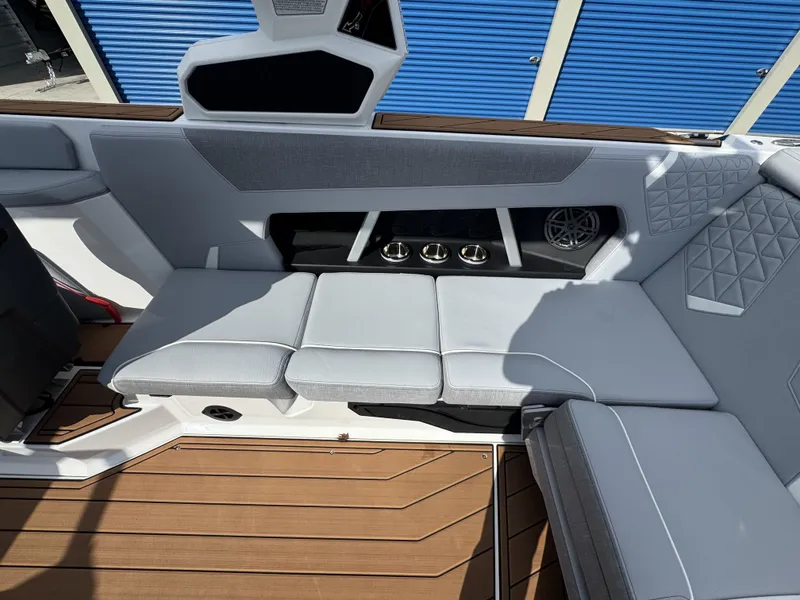 Slide: The Image of Nautique Super Air GS GS22 2025 - 9