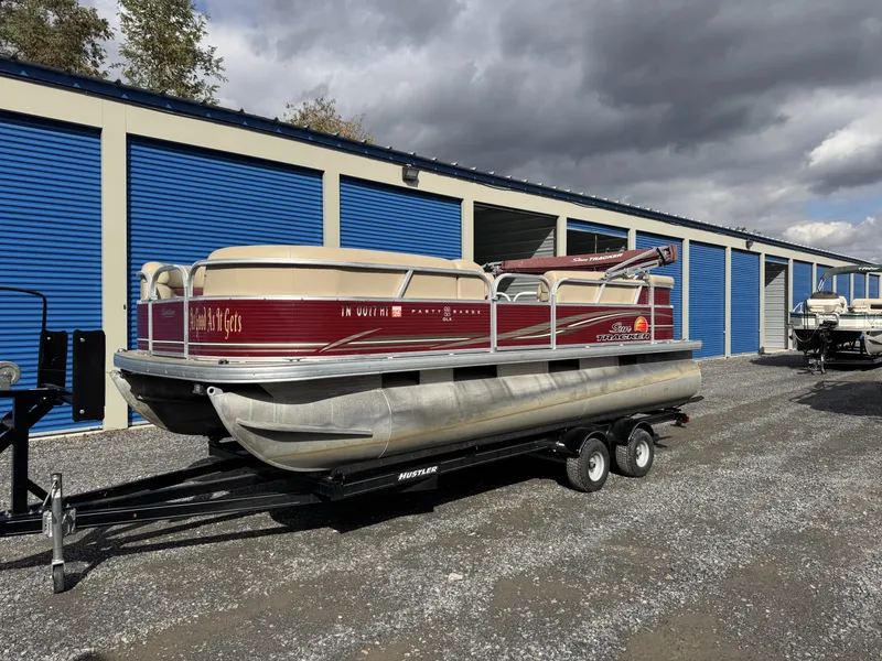 Slide: The Image of Sun Tracker Party Barge 22 DLX 2013 - 11