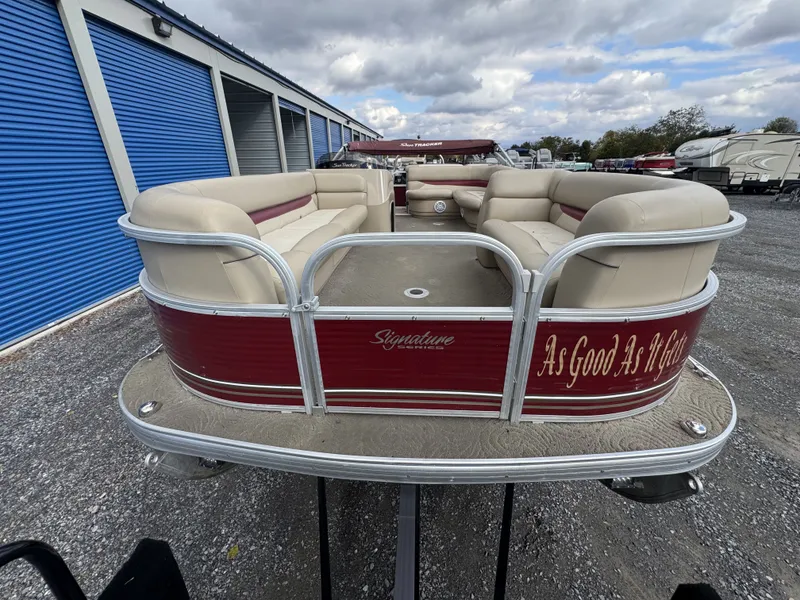 Slide: The Image of Sun Tracker Party Barge 22 DLX 2013 - 18