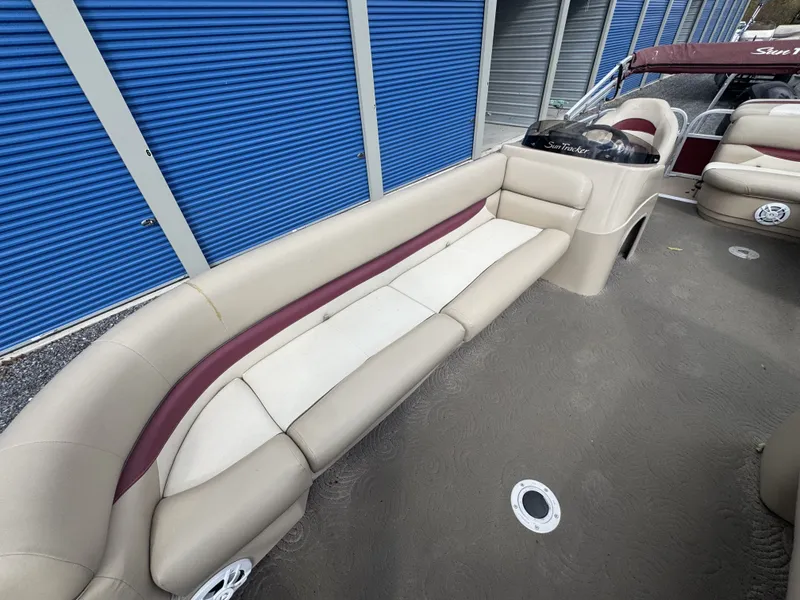 Slide: The Image of Sun Tracker Party Barge 22 DLX 2013 - 20