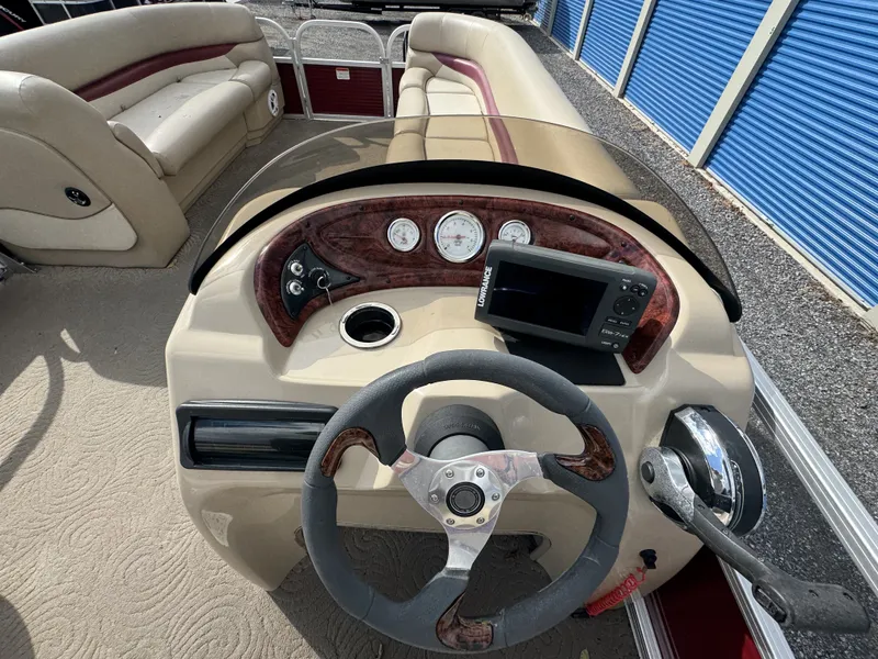 Slide: The Image of Sun Tracker Party Barge 22 DLX 2013 - 24