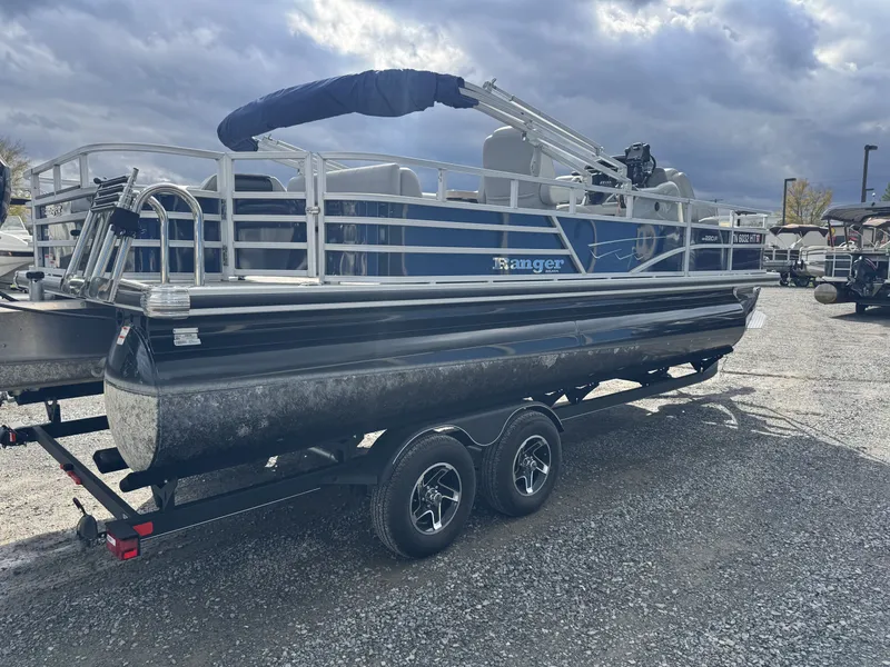 Slide: The Image of Ranger 220F 2024 - 18