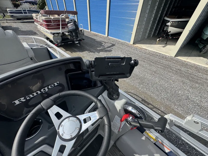 Slide: The Image of Ranger 220F 2024 - 28