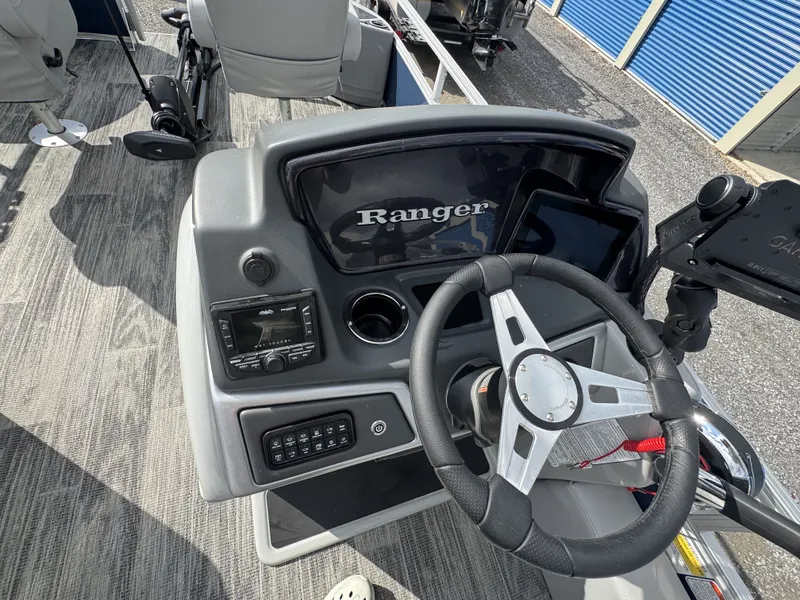 Slide: The Image of Ranger 220F 2024 - 29