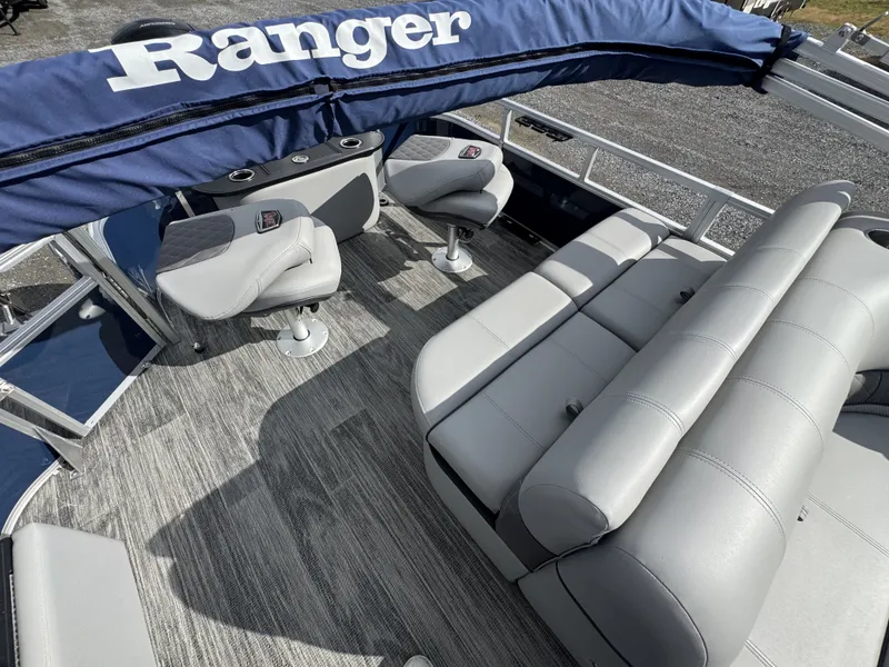 Slide: The Image of Ranger 220F 2024 - 31