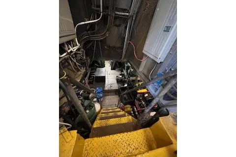 Slide: The Image of Engine room. - 5