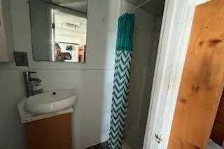 Slide: The Image of Crew Cabin #4 Head - 58