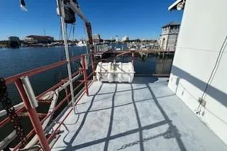 Slide: The Image of Stern and liferaft. - 61