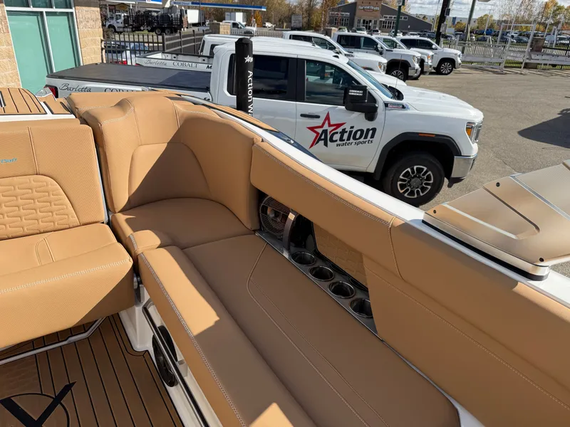 Slide: The Image of MasterCraft X24 2021 - 16